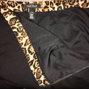 VEUC White House Black Market Pleated Skirt